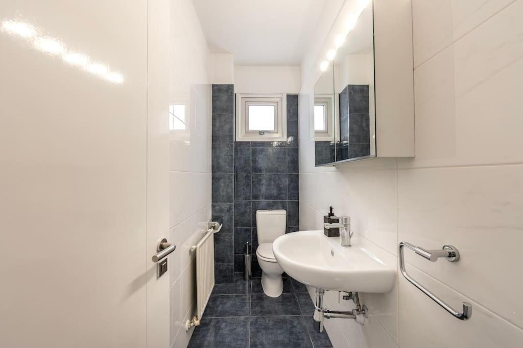 Appartement Luxurious Bright & Stylish 2Br With Office In Nicosie Extérieur photo